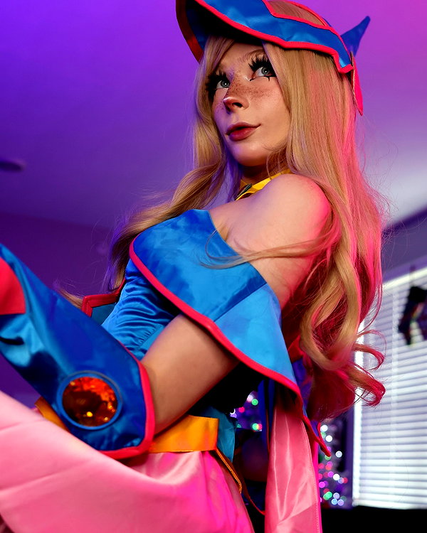 lola.luvgood.cosplay instagram image archive image