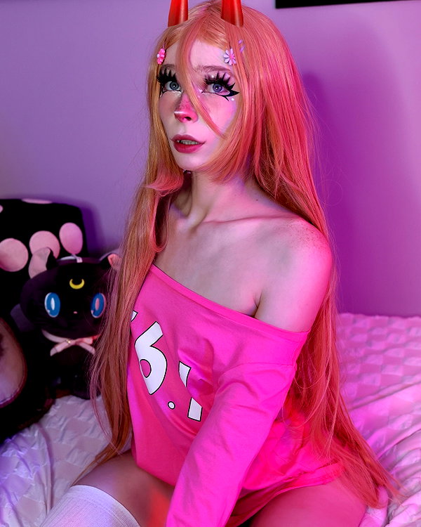 lola.luvgood.cosplay instagram image archive image