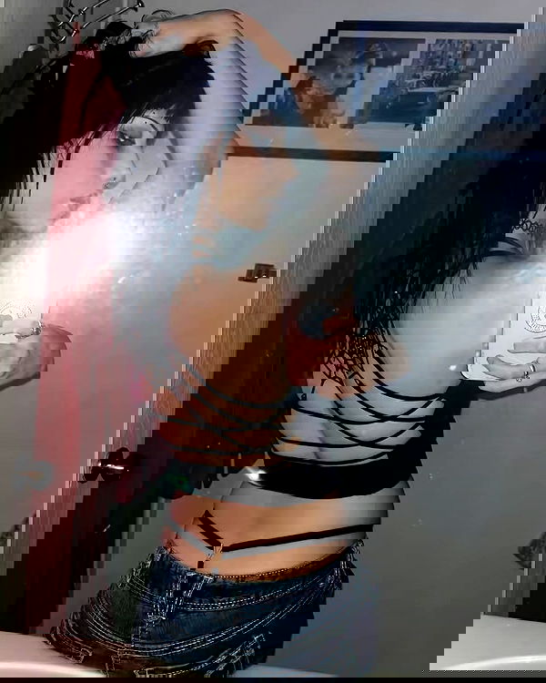 lov3r_lilly lov3r_lilly archive image