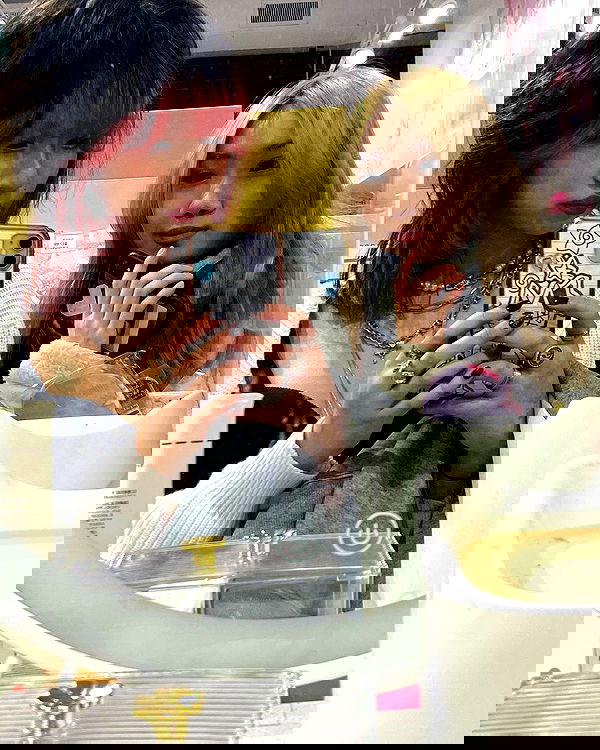 lovemeize lovemeize archive image