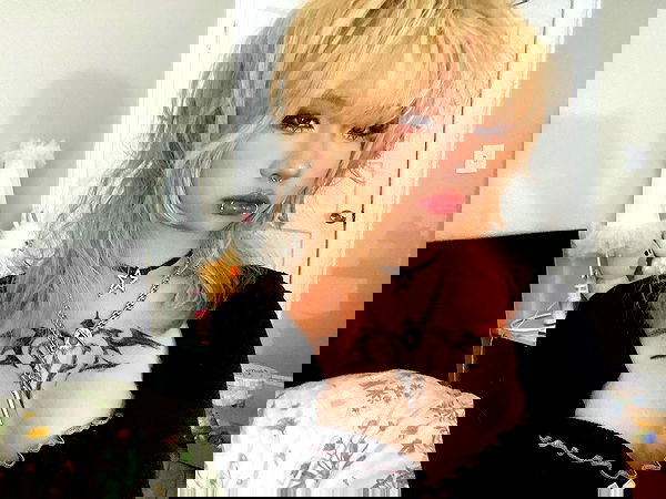 lovemeize lovemeize archive image