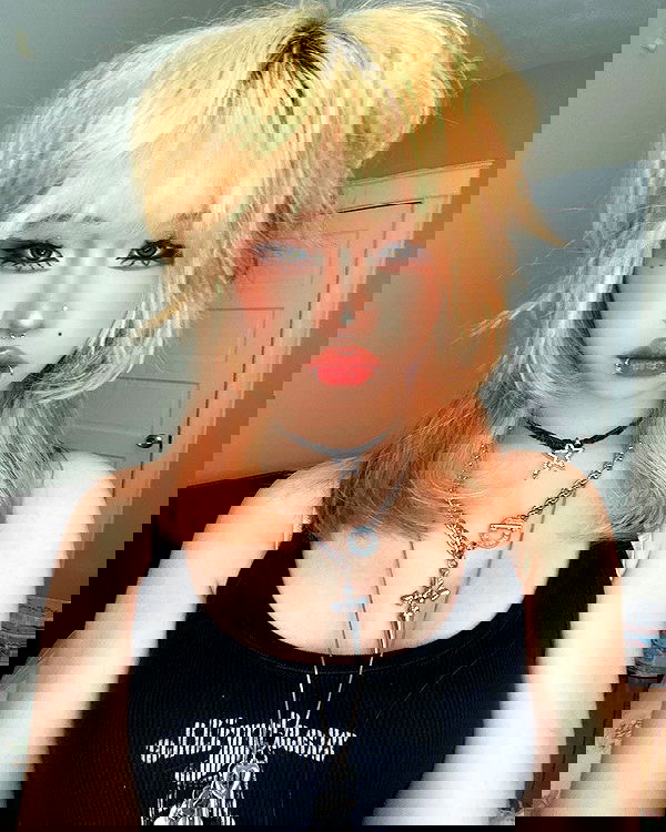 lovemeize lovemeize archive image