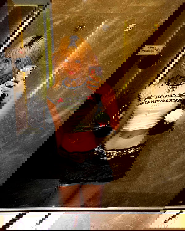 lovemeize lovemeize archive image