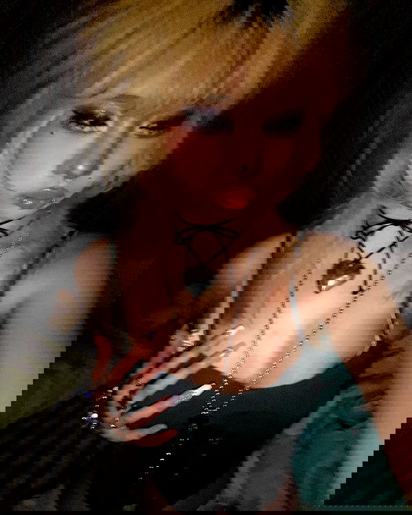 lovemeize lovemeize archive image