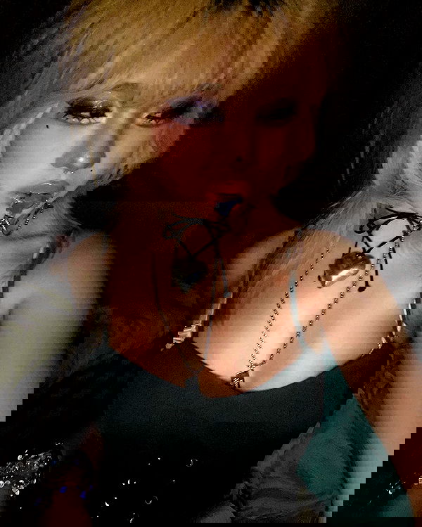 lovemeize lovemeize archive image