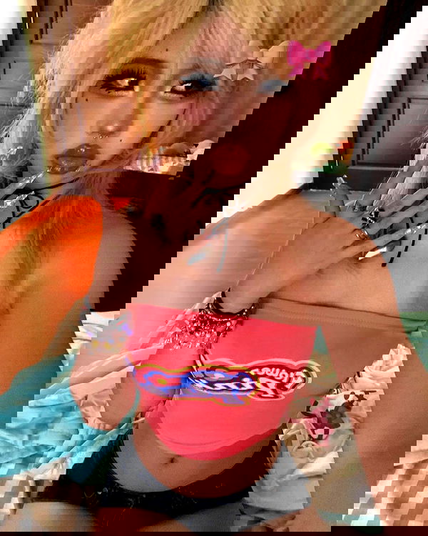 lovemeize lovemeize archive image