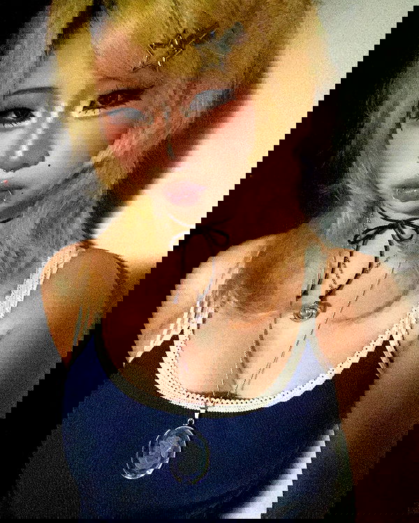 lovemeize lovemeize archive image