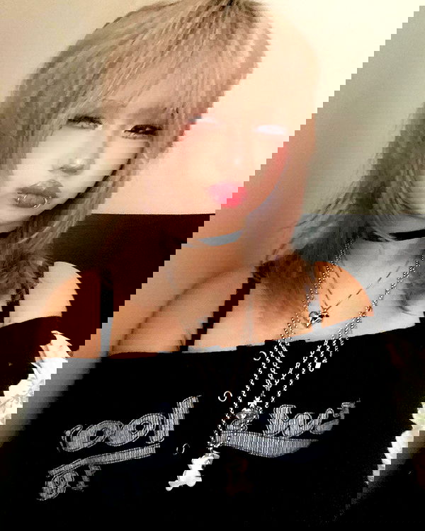 lovemeize lovemeize archive image