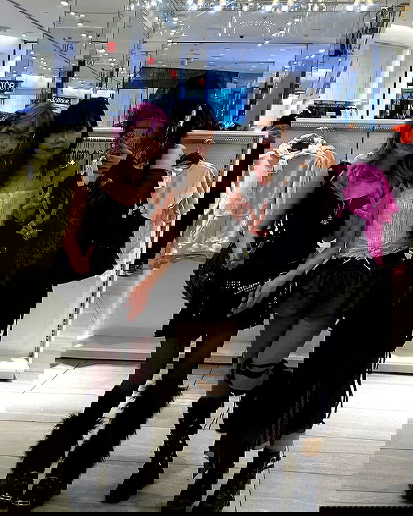 lovemeize lovemeize archive image