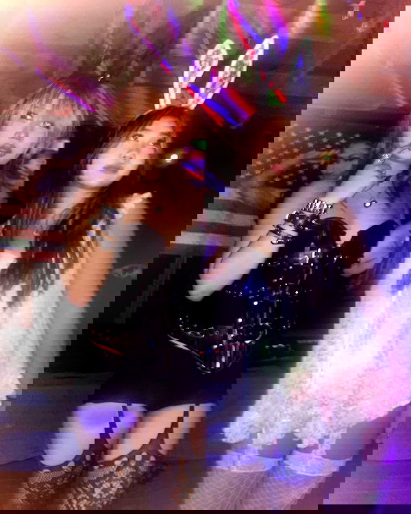 lovemeize lovemeize archive image