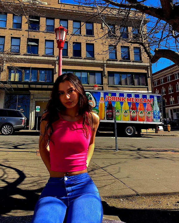 luciamanfredii instagram image archive image
