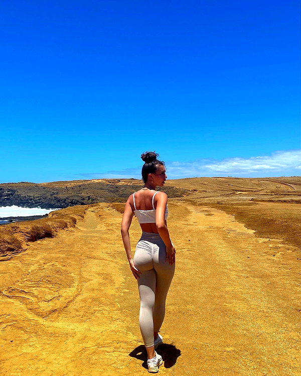 luciamanfredii instagram image archive image