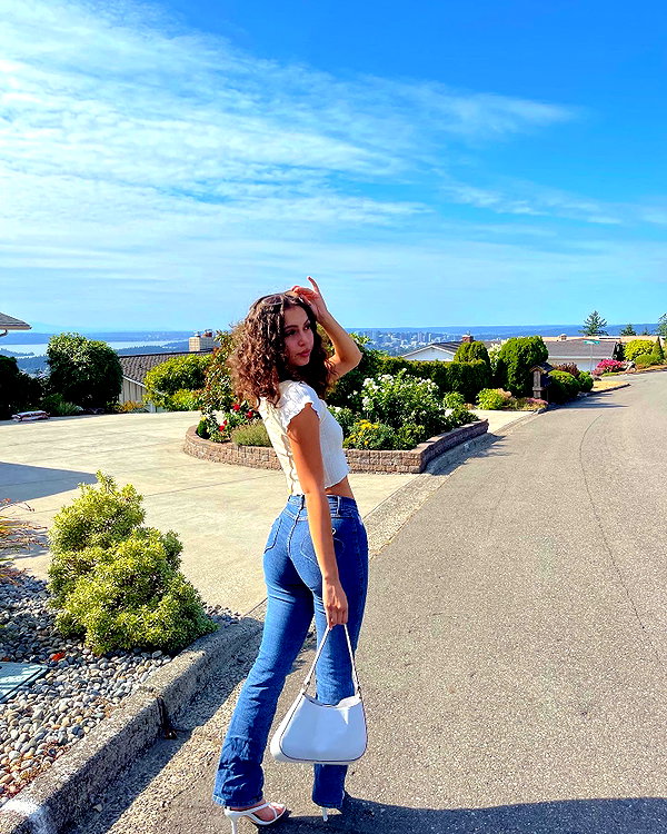 luciamanfredii instagram image archive image