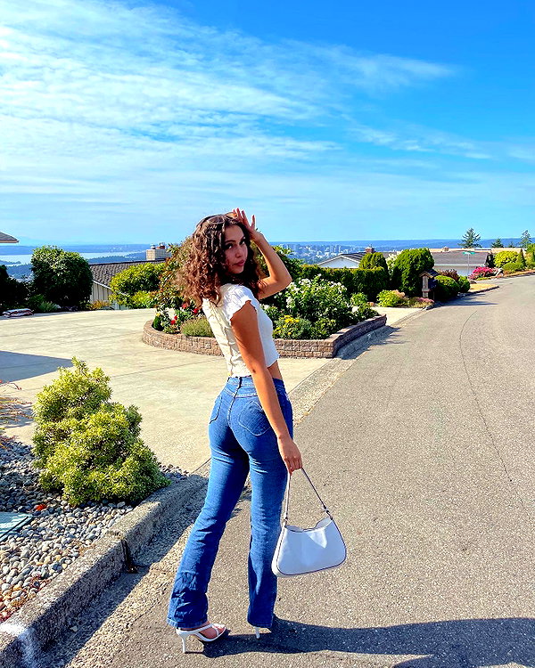 luciamanfredii instagram image archive image