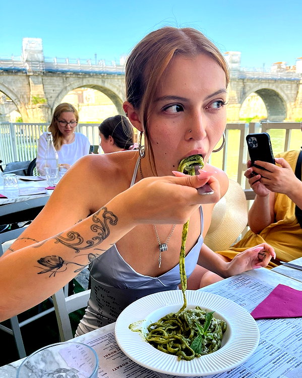 luciamanfredii instagram image archive image