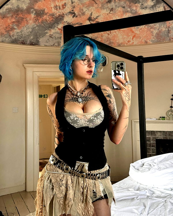 lyracr0w0 instagram image archive image