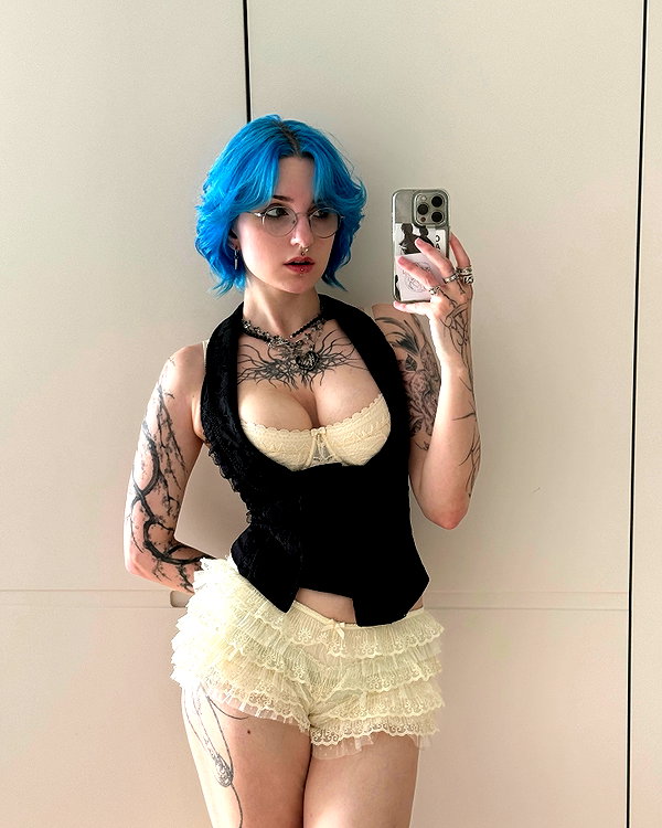 lyracr0w0 instagram image archive image
