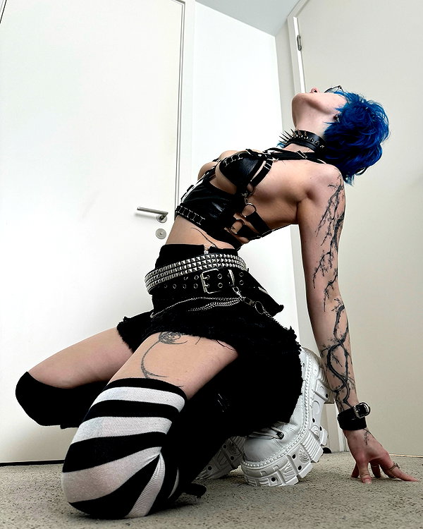 lyracr0w0 instagram image archive image