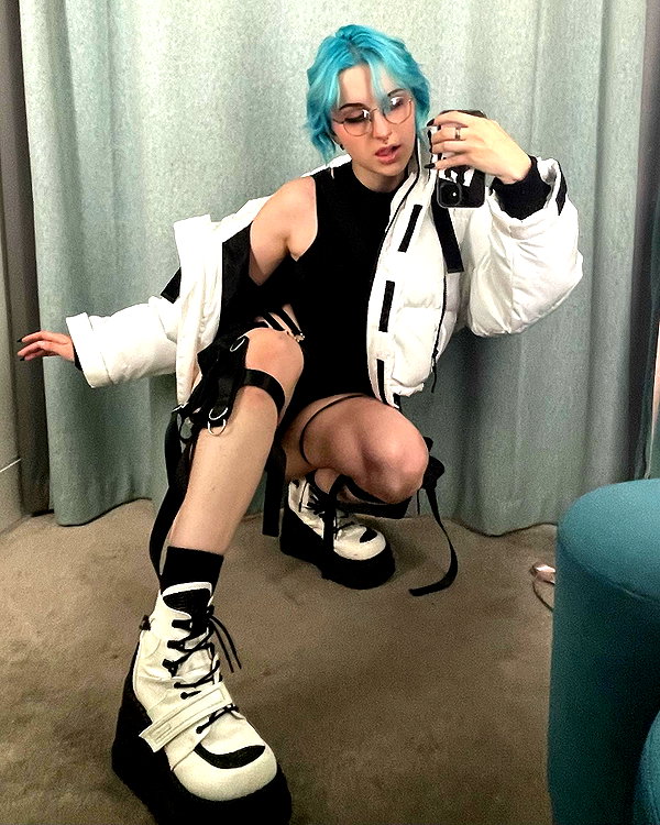 lyracrowo instagram image archive image