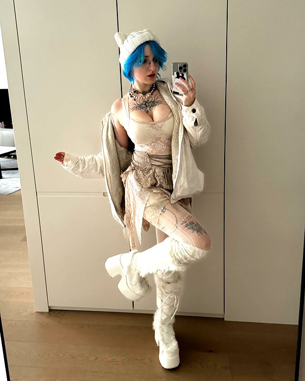 lyracrowo instagram image archive image