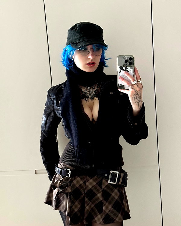 lyracrowo instagram image archive image
