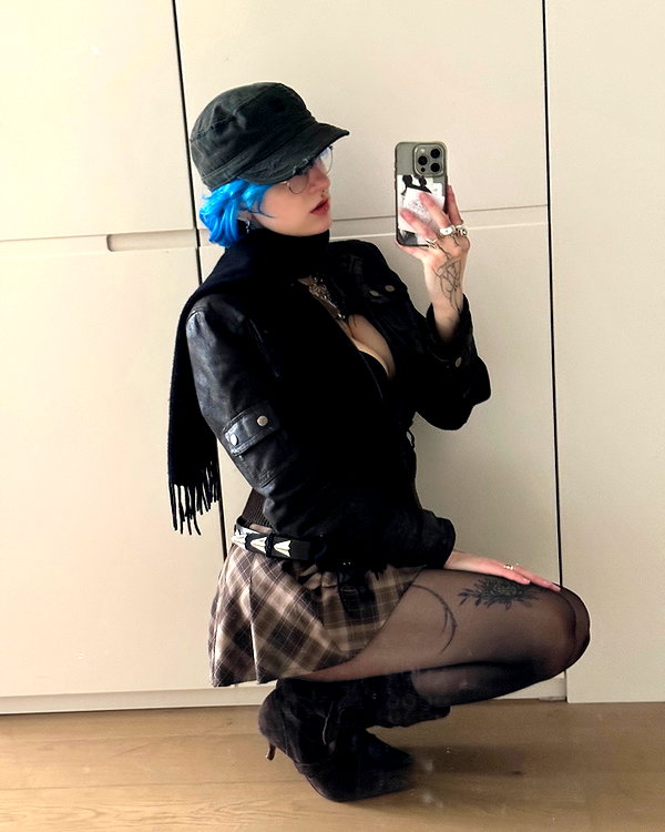 lyracrowo instagram image archive image