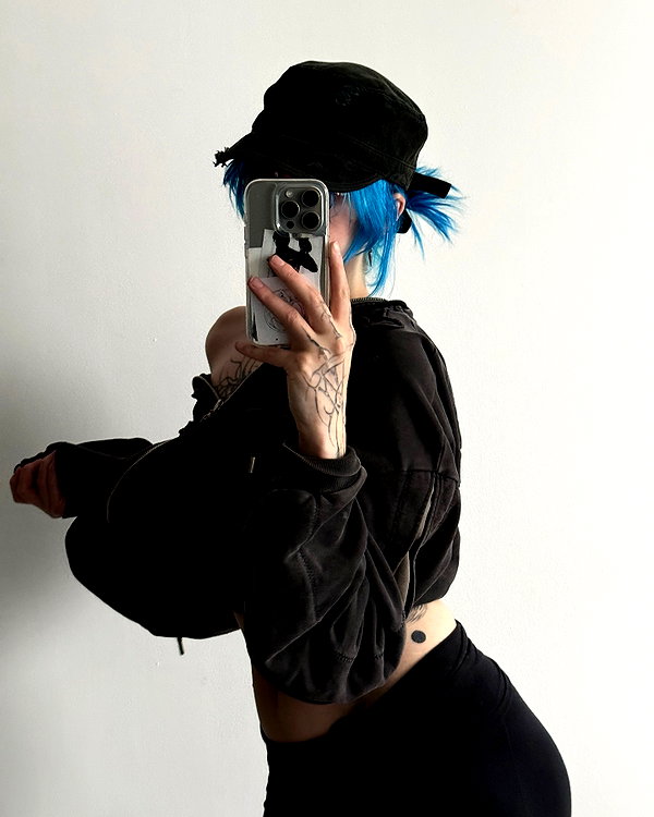 lyracrowo instagram image archive image