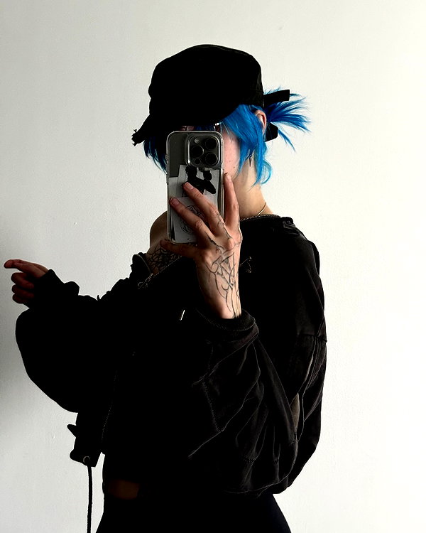 lyracrowo instagram image archive image
