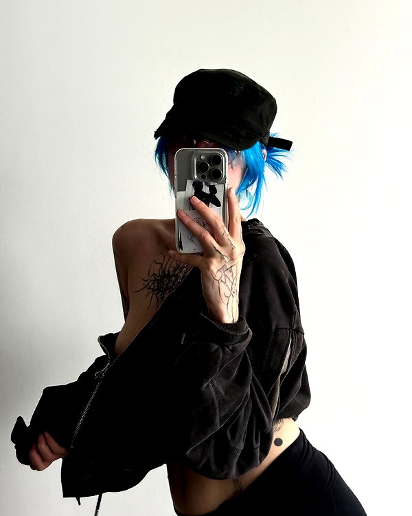 lyracrowo instagram image archive image