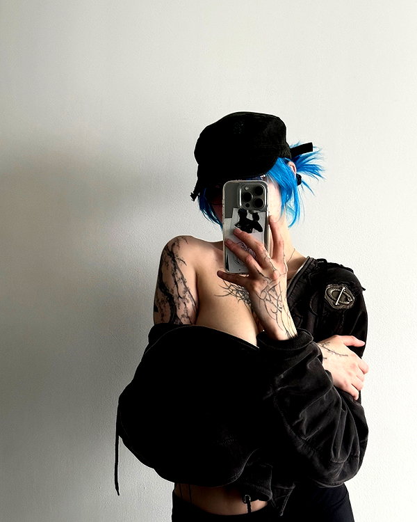 lyracrowo instagram image archive image