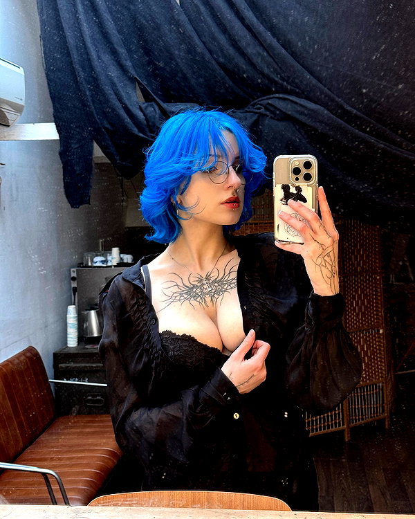 lyracrowo instagram image archive image