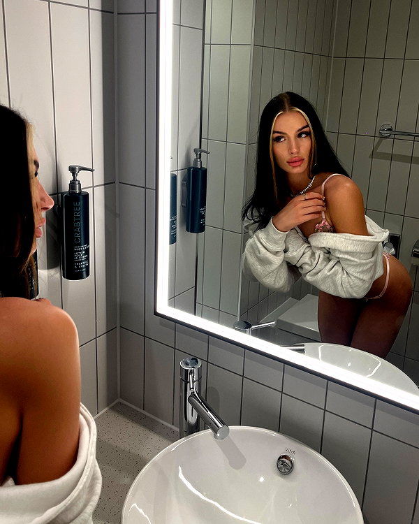 macyhannahx instagram image archive image