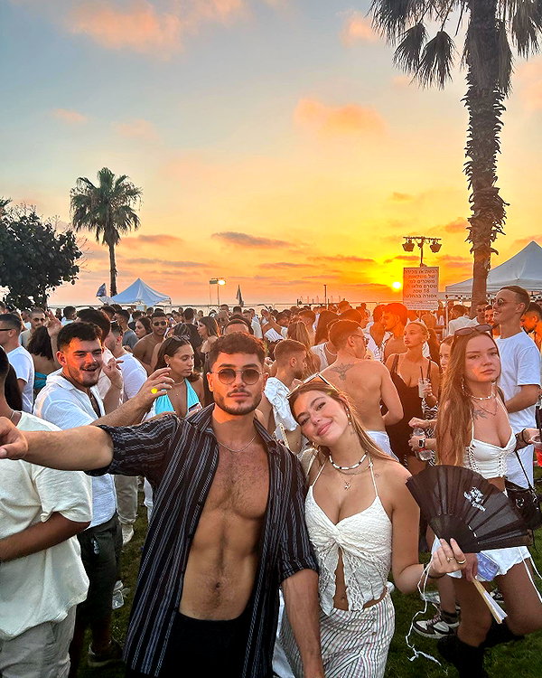 mai_glazer instagram image archive image