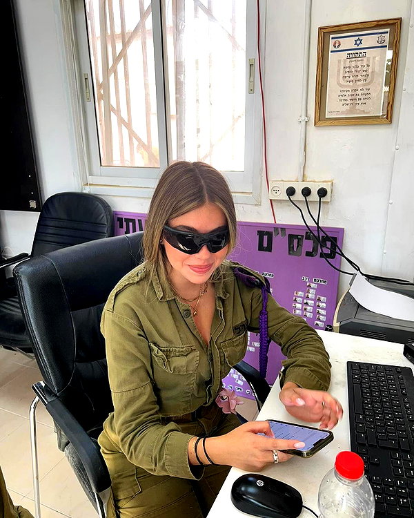 mai_glazer instagram image archive image