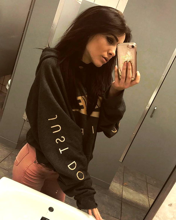 makayluxe makayluxe archive image