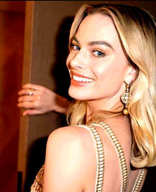 margotrobbieofficial instagram image archive image