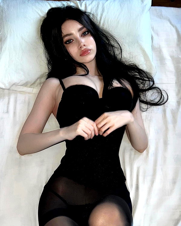 mariannamosesova instagram image archive image