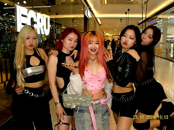 meeyinara instagram image archive image