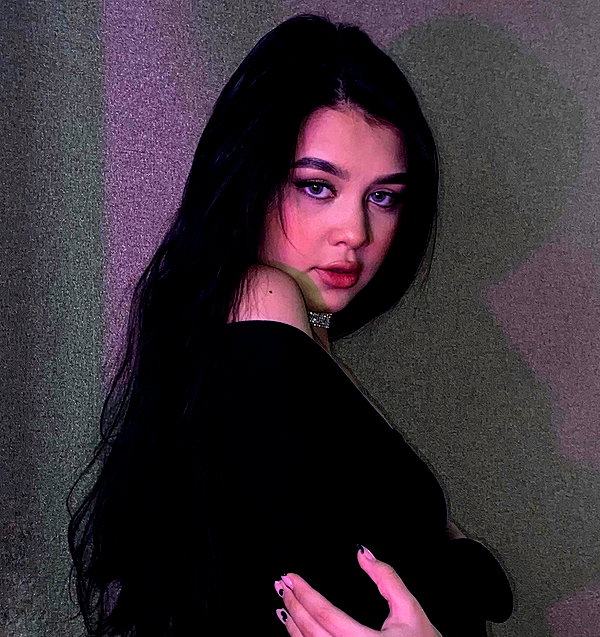 mekhrona_18 instagram image archive image