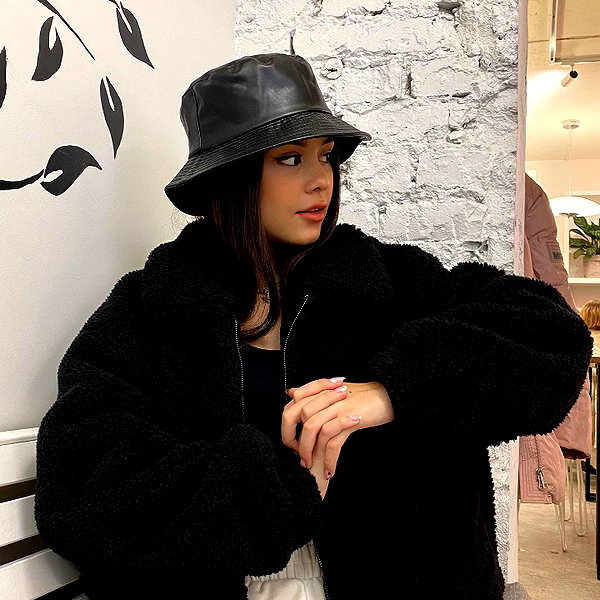 mekhrona_18 instagram image archive image