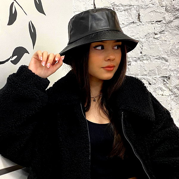 mekhrona_18 instagram image archive image