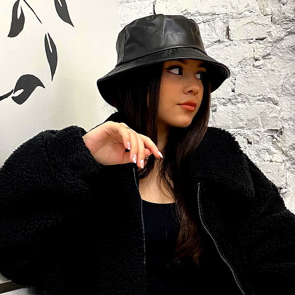 mekhrona_18 instagram image archive image