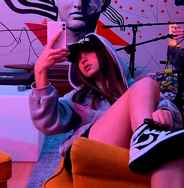 mekhrona_18 instagram image archive image