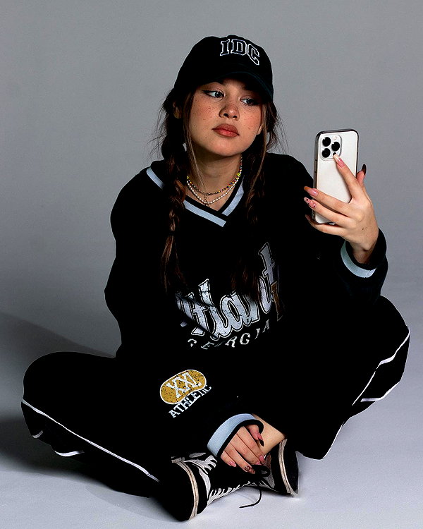 mekhrona_18 instagram image archive image