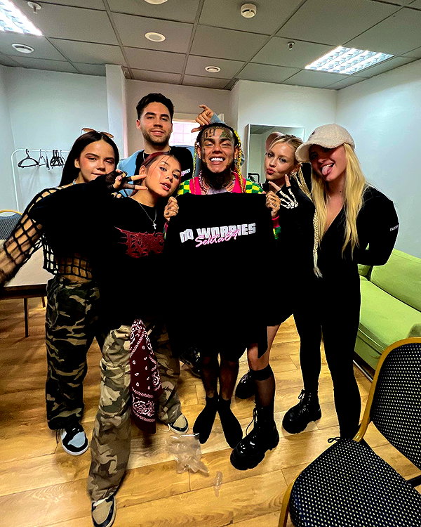 mekhrona_18 instagram image archive image