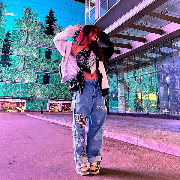 mekhrona_18 instagram image archive image