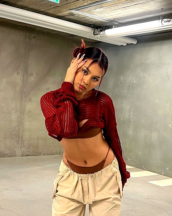 mekhrona_18 instagram image archive image