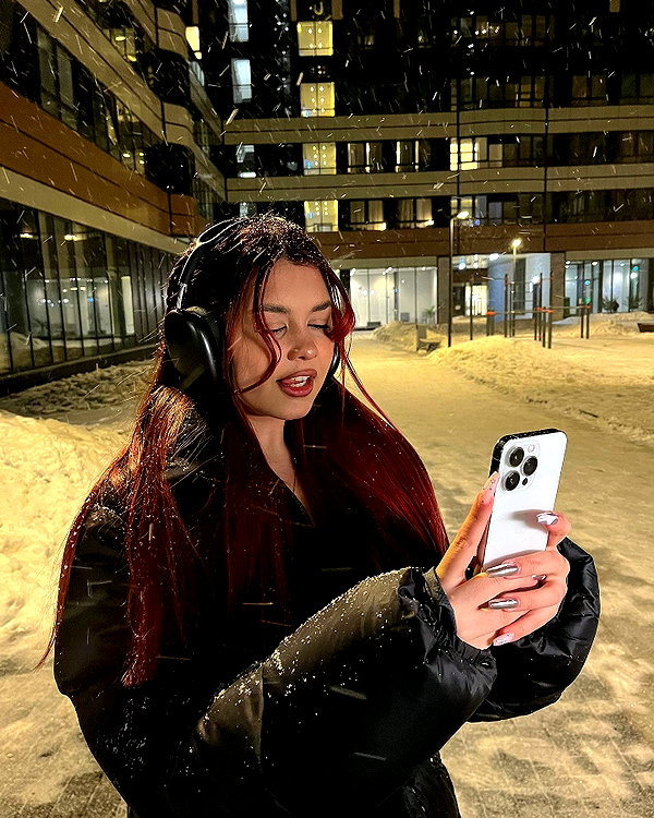 mekhrona_18 instagram image archive image