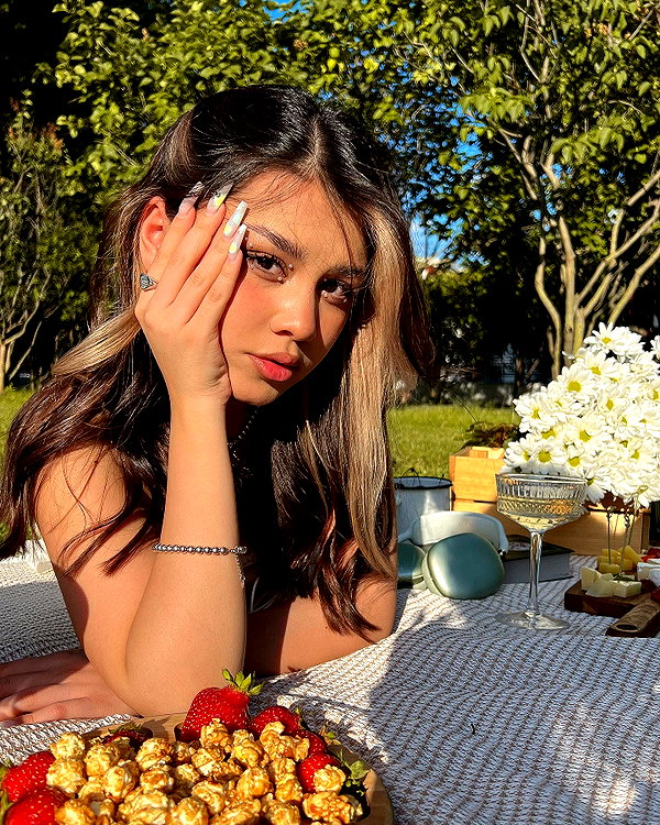 mekhrona_18 instagram image archive image