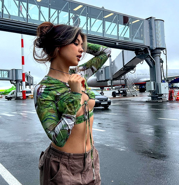 mekhrona_18 instagram image archive image